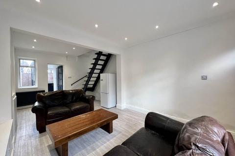 2 bedroom terraced house to rent, Trevelyan House, Stratford, E15 1SU