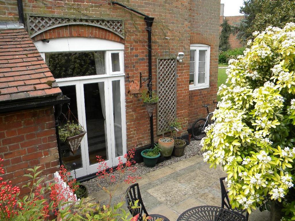 Patio.3.jpg
