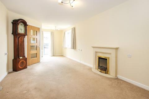 2 bedroom apartment for sale, Avenue Road, Lymington, Hampshire, SO41