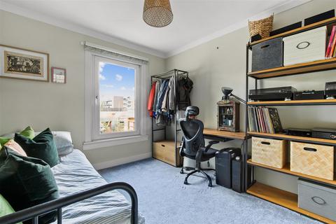 36 Carmichael Road, London, SE25 5LT