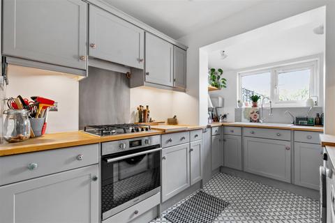 36 Carmichael Road, London, SE25 5LT