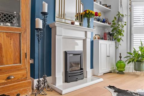 36 Carmichael Road, London, SE25 5LT