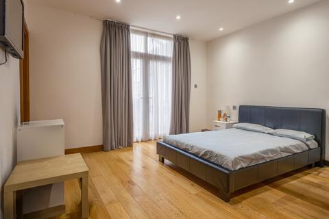 2 bedroom apartment to rent, Murton House, Newcastle Upon Tyne NE1