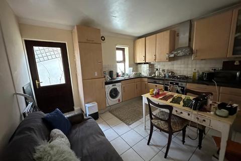 1 bedroom flat for sale, Carswell Road, London, SE6