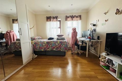 2 bedroom flat for sale, Carswell Road, London, SE6