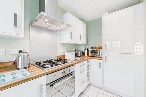 4 Aspen Close, Rugby, CV21 1SQ