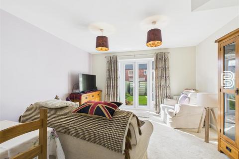 4 Aspen Close, Rugby, CV21 1SQ