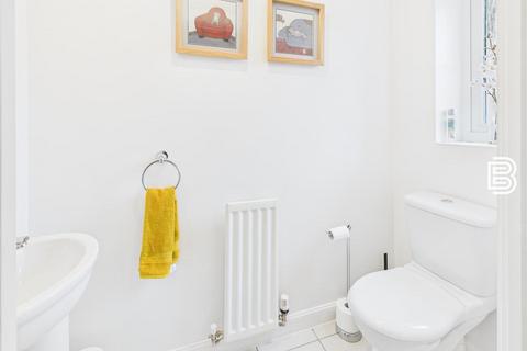 4 Aspen Close, Rugby, CV21 1SQ