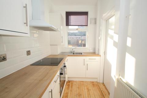 2 bedroom terraced house to rent, Union Terrace, Leeds, West Yorkshire, LS7