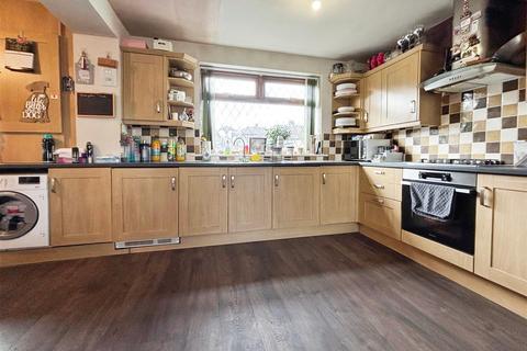 11 Fagley Drive, Bradford, BD2 3LE