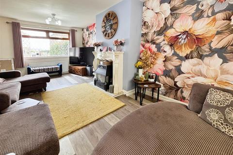 11 Fagley Drive, Bradford, BD2 3LE