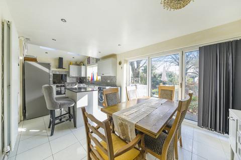 4 bedroom detached house for sale, Perry Grove, Loughborough, Leicestershire