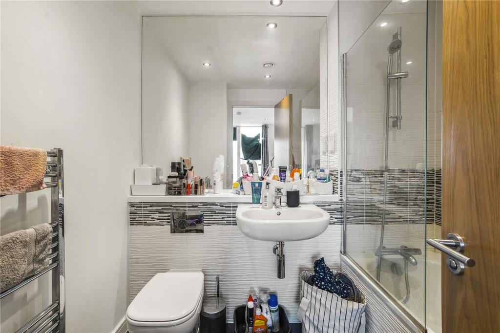 En Suite Bathroom