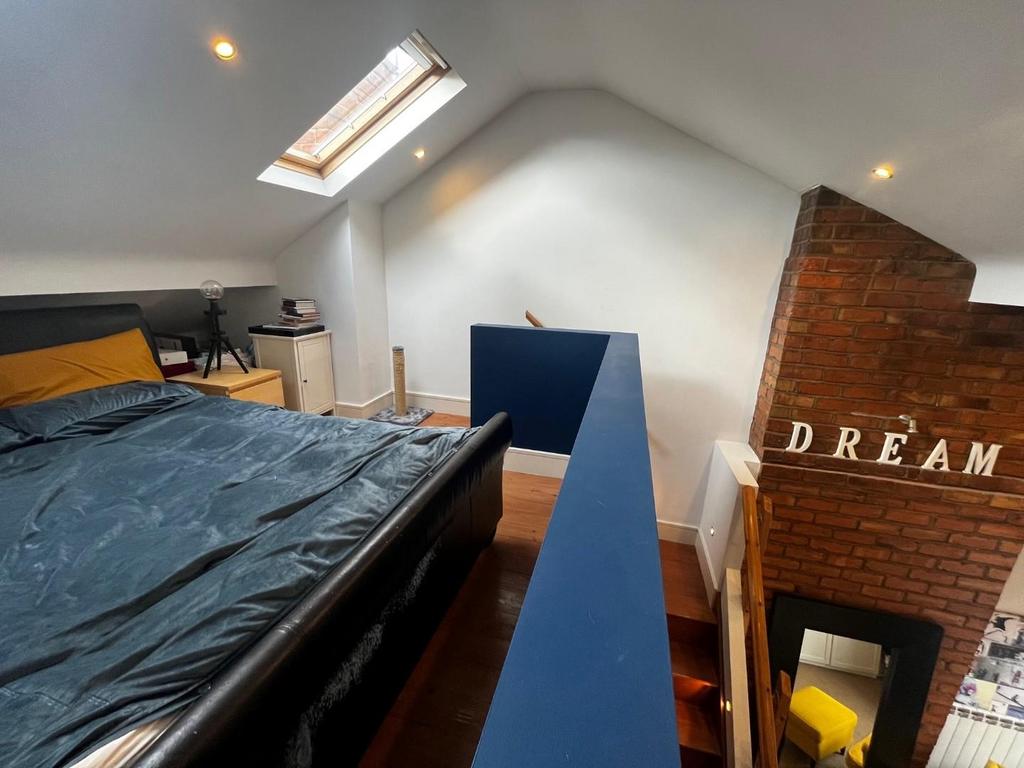 Bedroom One 5.jpg