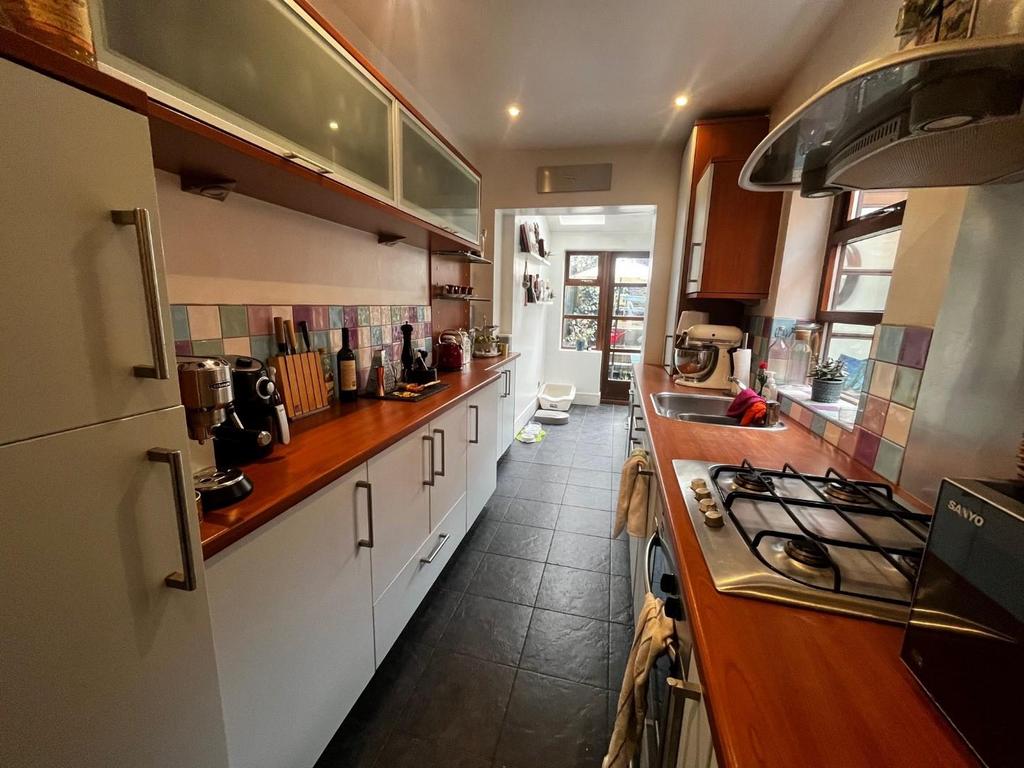 Extended Breakfast Kitchen 1.jpg