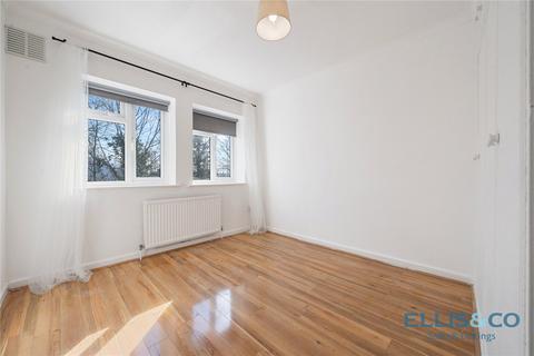 3 bedroom apartment to rent, Granville Place, High Road, London, N12
