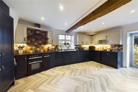 4 bedroom semi-detached house to rent, Well Yard, Northampton NN2