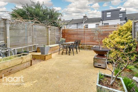 43 Myrtle Road, London, E17 8BX
