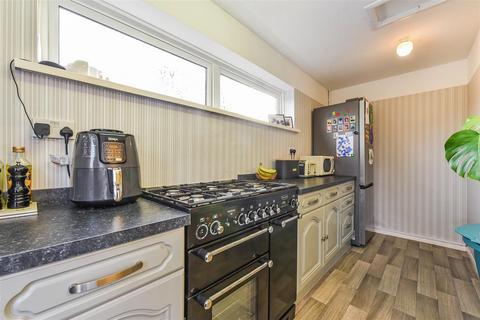 14 Downview Close, Yapton, Arundel, BN18 0LD