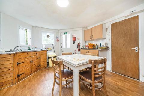 1 bedroom terraced house to rent, Ommaney Road, London SE14