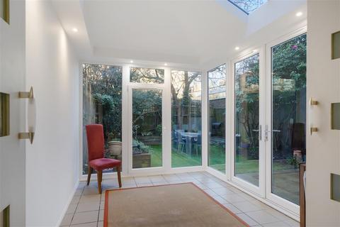 58 Reform Street, London, SW11 5AJ