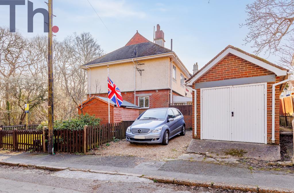 Garage & Parking