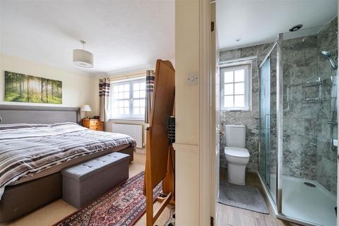 3, Finches Cottages Pewsey Road, Upavon, Pewsey, SN9 6NF
