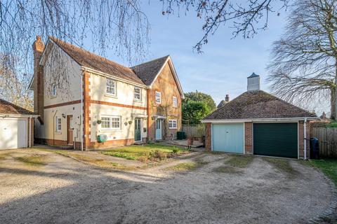 3, Finches Cottages Pewsey Road, Upavon, Pewsey, SN9 6NF
