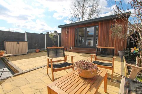 228 Peterborough Road, Carshalton, SM5 1DP