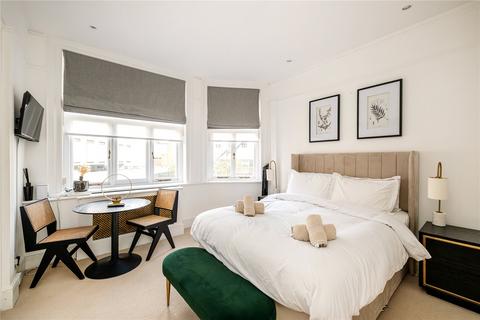Studio for sale, Hans Crescent, Knightsbridge, SW1X