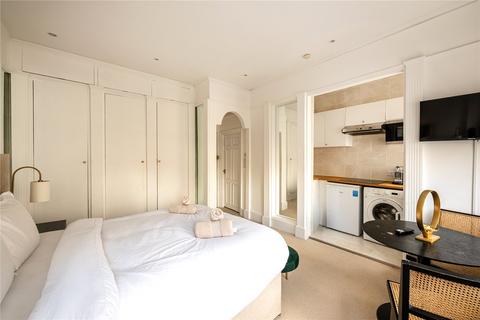 Studio for sale, Hans Crescent, Knightsbridge, SW1X