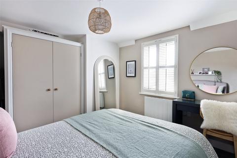 4 bedroom end of terrace house to rent, Station Road, Cheltenham GL54