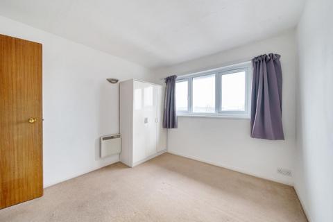 1 bedroom flat to rent, Rusper Close, Cricklewood, NW2