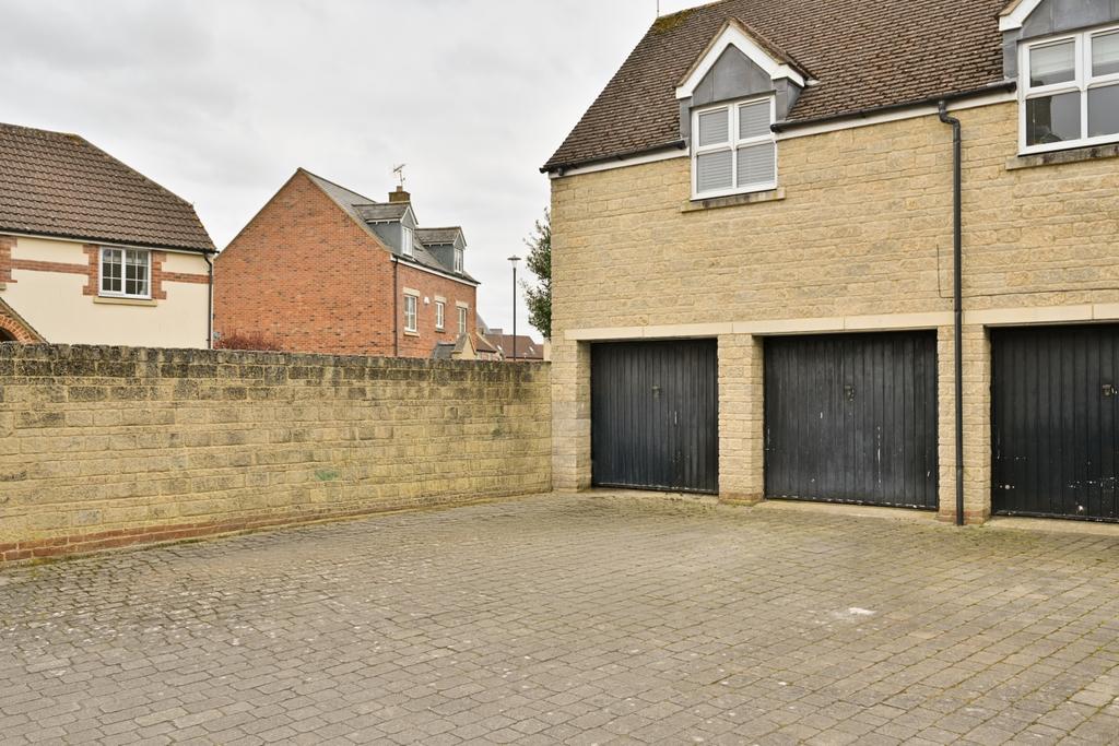 Garage1 1