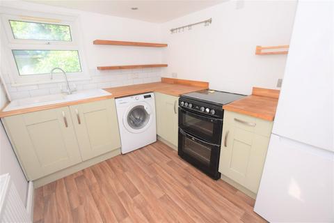 2 bedroom terraced house to rent, Long Lane, Finchley