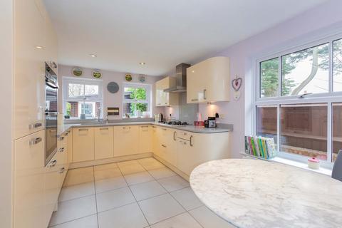 4 bedroom detached house for sale, Abell Gardens, Maidenhead SL6
