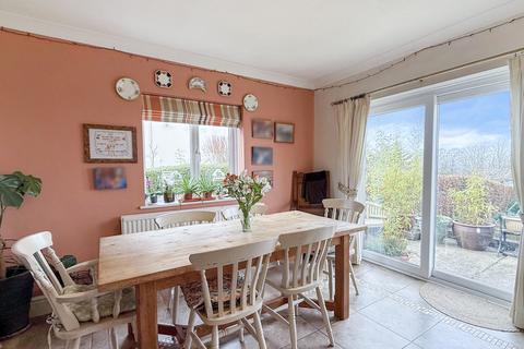 21 Castle Road, Bratton, Westbury, BA13 4SP