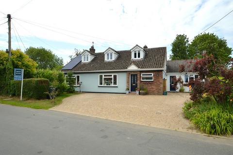 5 bedroom chalet for sale, Cross End, Halstead CO9