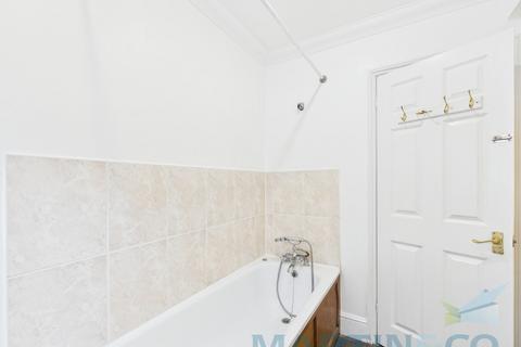 2 bedroom ground floor flat for sale, Bear Road,Brighton, East Sussex