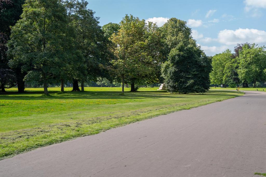 Wythenshawe Park 2.jpg