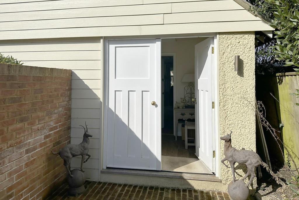Denbeigh Annexe Outside