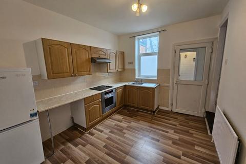2 bedroom terraced house to rent, Myrtle Road, Wombwell