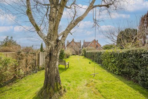5 bedroom semi-detached house for sale, Crowborough Hill, Crowborough