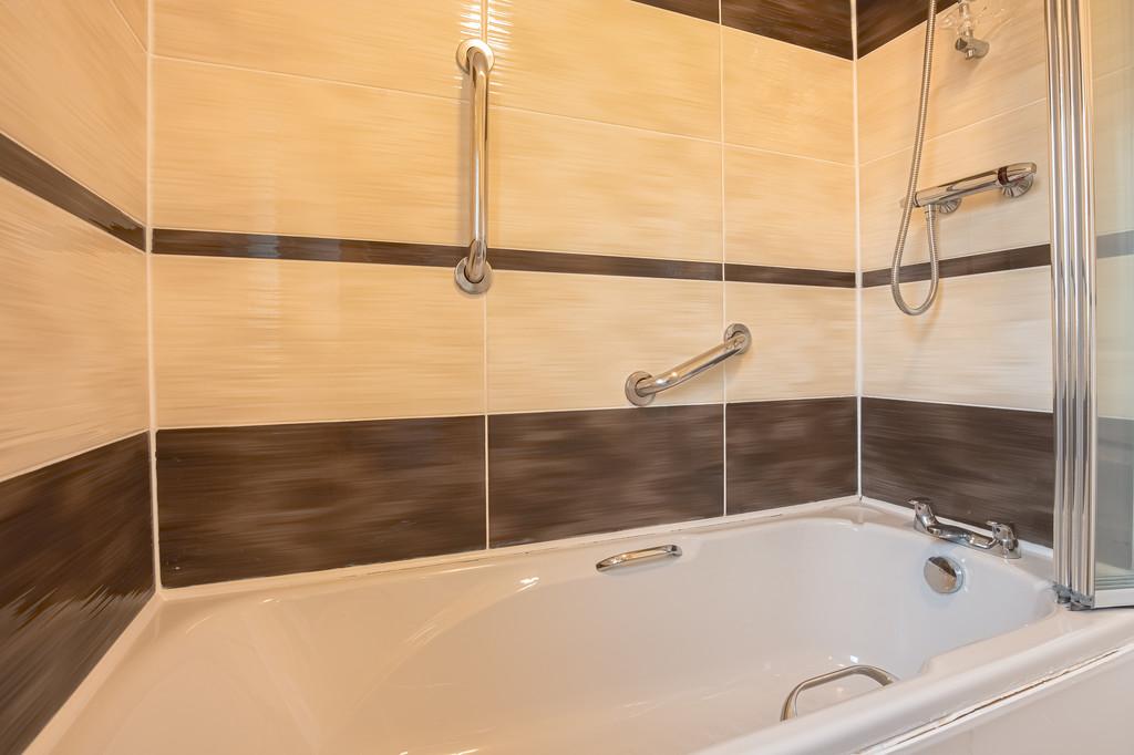 Upstairs Bathroom Angle2