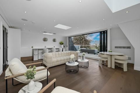 3 bedroom penthouse for sale, Esher Heights, Portsmouth Road, Esher, Surrey, KT10