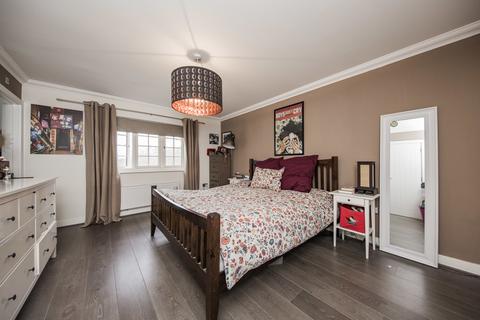 17 Parsonage Croft, Etchingham, TN19 7BY
