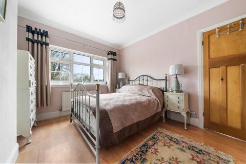 48 Burleigh Avenue, Wallington, SM6 7JG