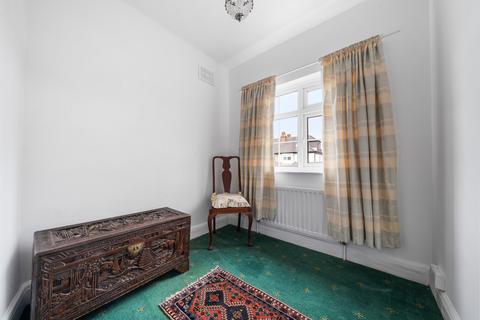 48 Burleigh Avenue, Wallington, SM6 7JG