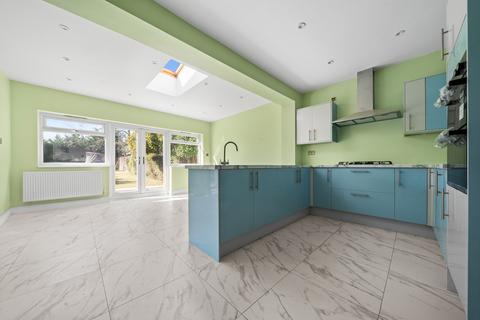 28 Carleton Avenue, Wallington, SM6 9LN
