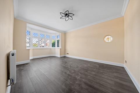 28 Carleton Avenue, Wallington, SM6 9LN